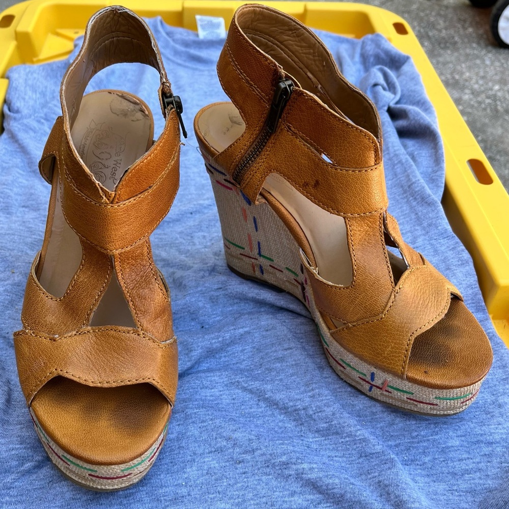 Nine West Platform Wedge with Multicolor Bottom